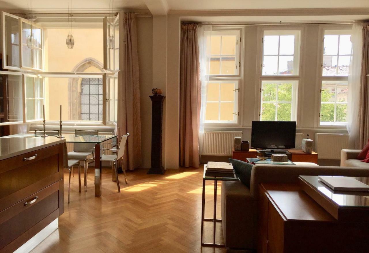 Spacious Elegance In The Heart Of Old Town Praha Eksteriør bilde